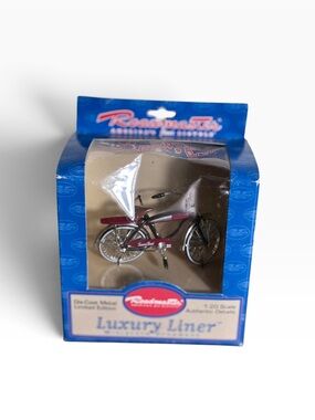 Roadmaster 1:20 scale miniature replica bicycle. New